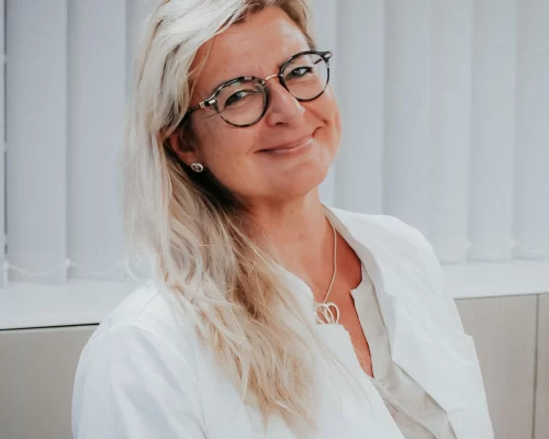 Heidi Elamo, urologian erikoislääkäri ja lastenkirurgian erikoislääkäri Vivaelossa